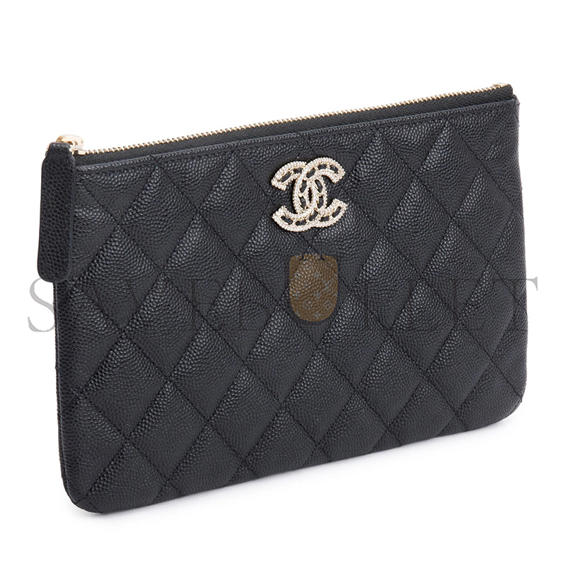 CHANEL BLACK QUILTED CAVIAR LEATHER SMALL CC STRASS O-CASE CLUTCH (20*12cm)